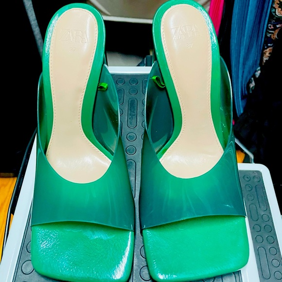 Zara Green Block Heel Sandals - Picture 4 of 9